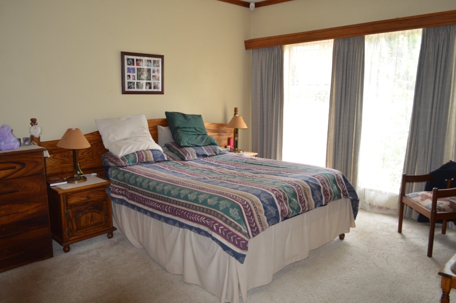 4 Bedroom Property for Sale in Flamwood North West